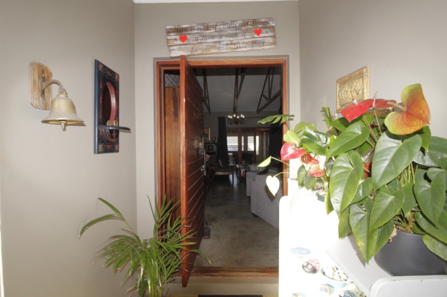 4 Bedroom Property for Sale in Fountains Estate Eastern Cape